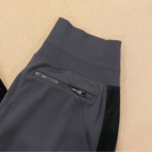 Women’s Athleta Venice Velvet Stripe Jogger Black Size Small - Picture 2 of 10